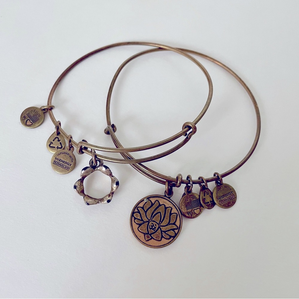 (Lot) Alex and Ani: Lotus + Crown